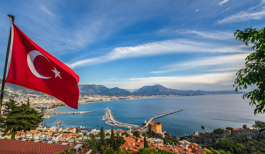 Отели Турции успеют к началу сезона переселить пострадавших от землетрясений