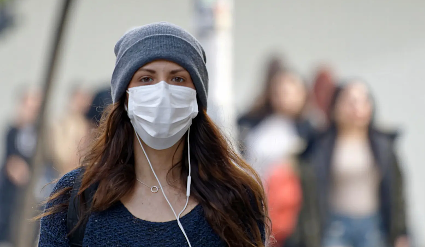 Испания готовится отменить обязательное ношение масок на улице