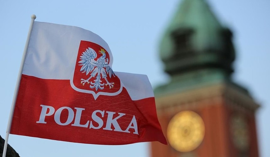Польша готовится отменить большинство ковидных ограничений