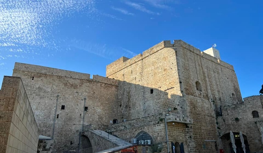 Израиль ослабит ограничения в надежде на семейный туризм