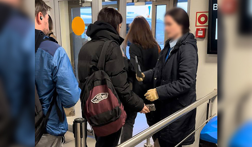 Туристы рассказали об усилении мер безопасности в аэропортах Москвы и Питера