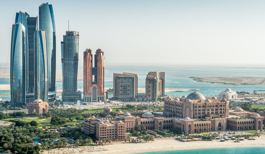 Власти Абу-Даби опровергли ужесточение правил въезда для туристов