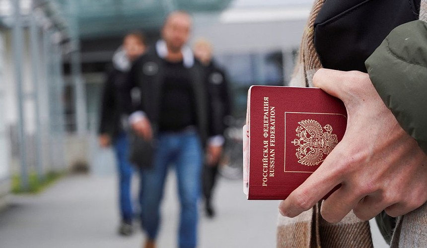 Российские туристы могут месяцами путешествовать без виз по девяти соседним странам