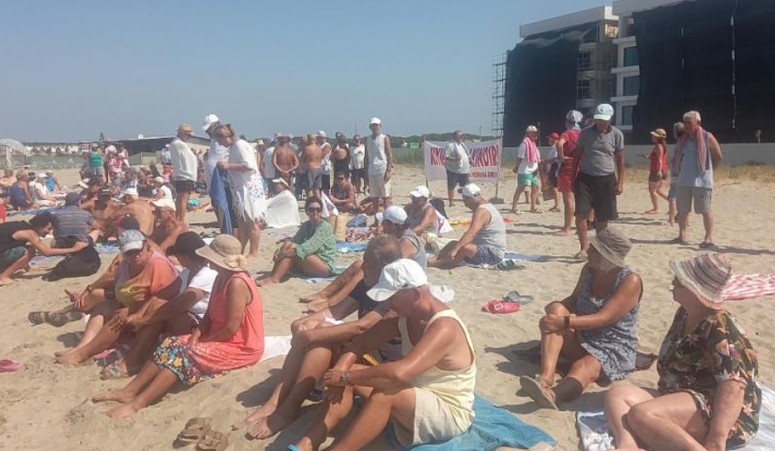 В Турции призывают сделать пляжи бесплатными и доступными для всех желающих