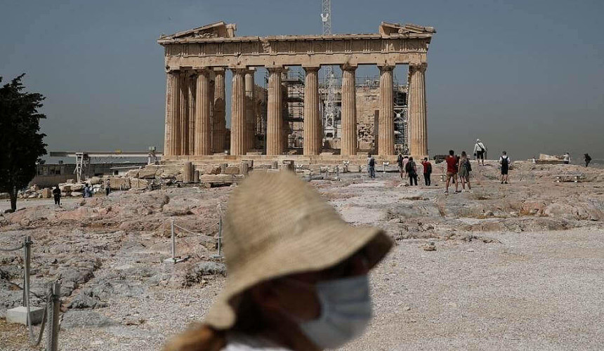 В преддверии турсезона Греция отменит ковидные пропуска