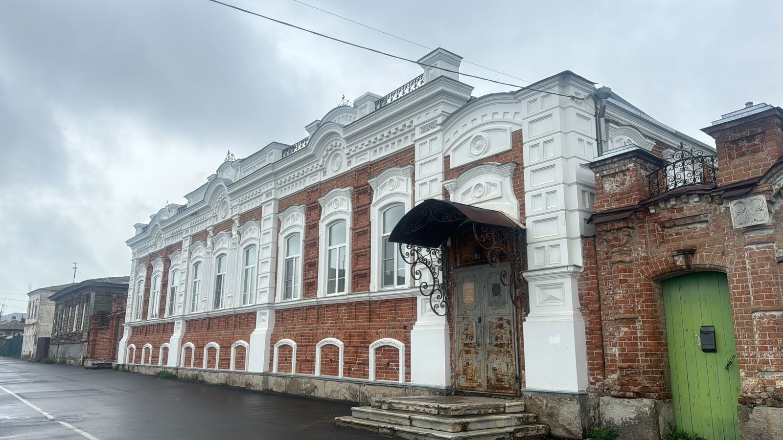 Отель в старинном особняке выставлен на «Авито» за 30 млн