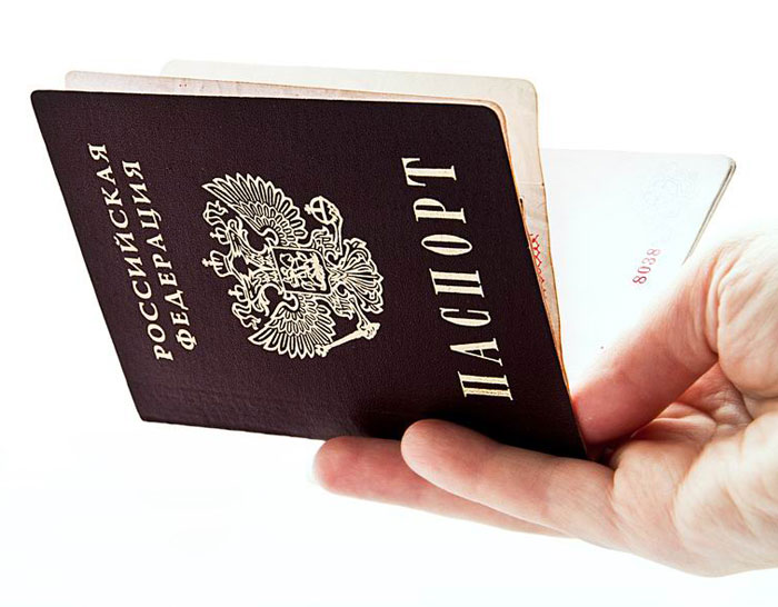 Не то фото в паспорте: с кого спрос?