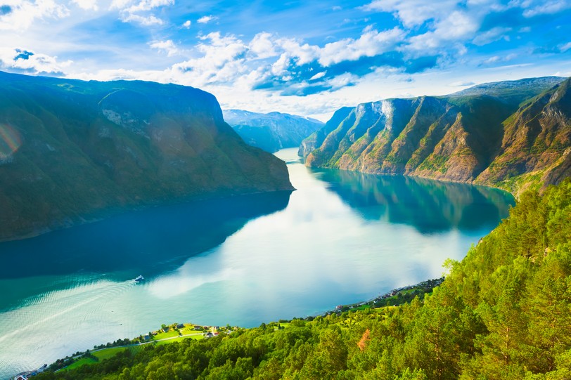 Sognefjord shutterstock_216508345.jpg