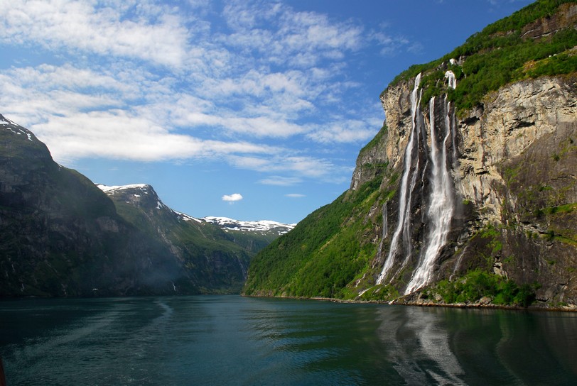 The Seven Sisters Waterfall in Geiranger Fjord shutterstock_187705007.jpg
