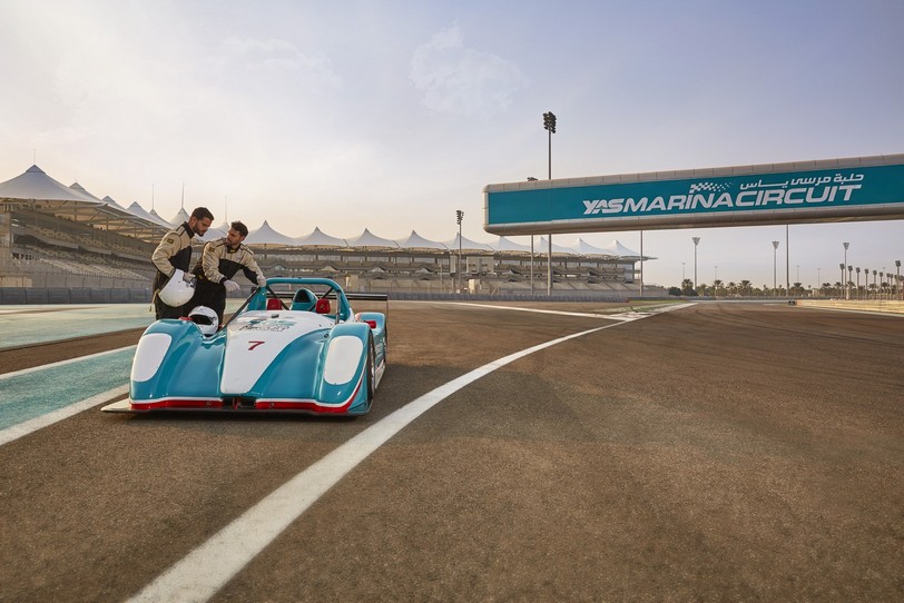 Yas_Marina_Circuit_drive.JPG