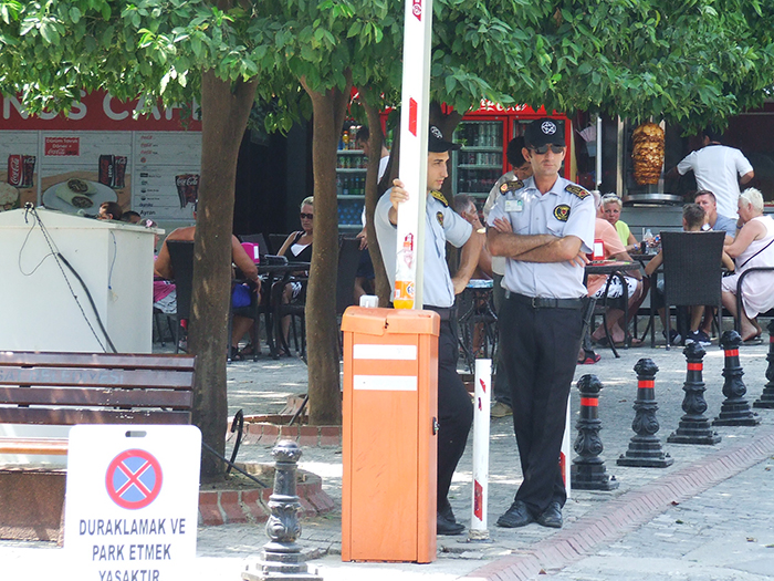 Безопасен ли отдых в Турции? Репортаж из Антальи