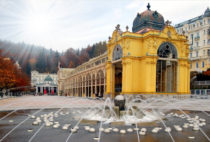 Marianske Lazne Marienbad colonnade shutterstock_40435909.jpg