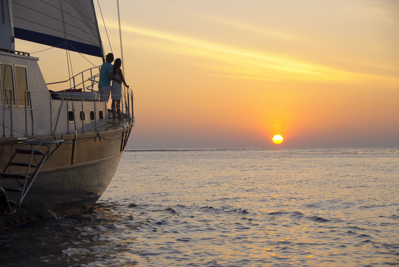 Anantara Kihavah - Ocean Whisperer Yacht Sunset.jpg