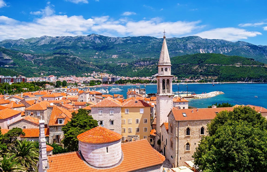 Ростуризм предупредил туристов о рисках при поездках в Черногорию