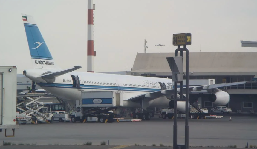 Пожар в аэропорту Кувейта начался после атаки беспилотников