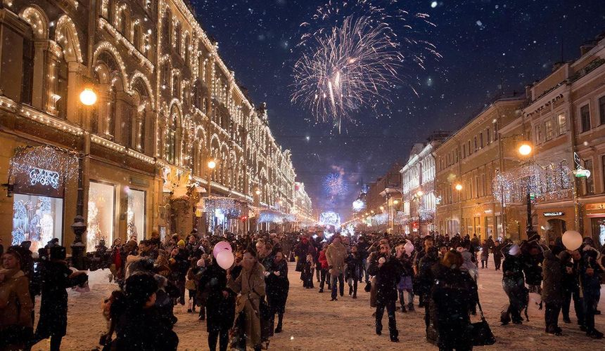 Новый год – 2026: куда пойти туристам в Питере 