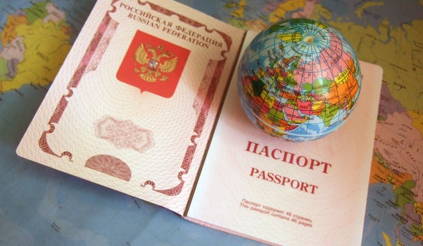 Некоторые туристы жалуются на невозможность получить 10-летний загранпаспорт