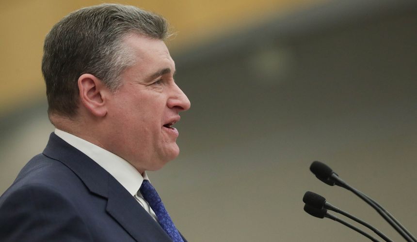 Депутаты предлагают ФАС мониторить цены на авиа- и ж/д билеты в праздники и выходные
