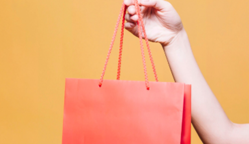 Туристка не улетела в Стамбул из-за пакета Ozon