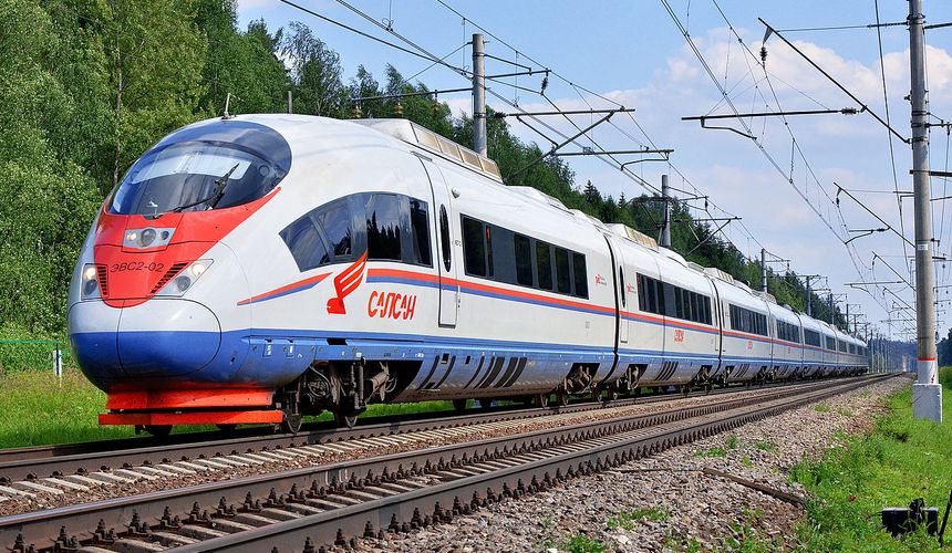 РЖД увеличит количество «Сапсанов» из Москвы в Петербург из-за ПМЭФ