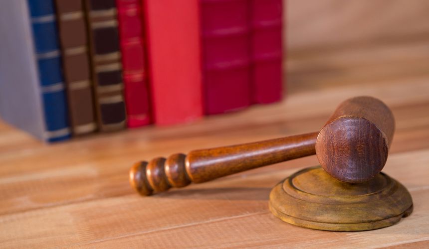 Пассажирка подала в суд на авиакомпанию после отмены рейса в Москву из-за непогоды