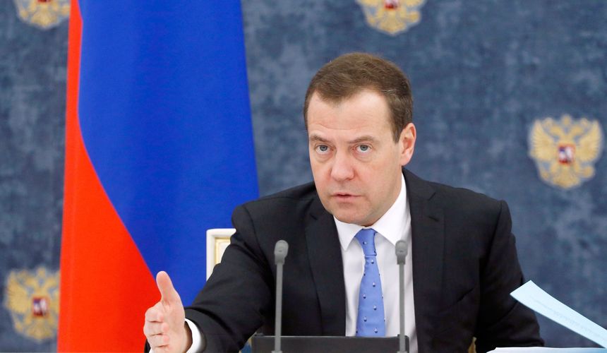 Медведев: России нужно готовиться к новой волне коронавируса