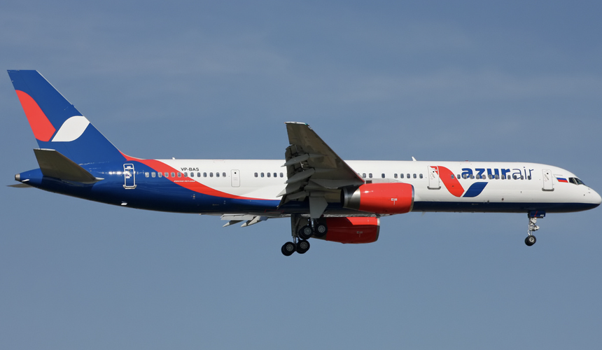 Российские туристы вторые сутки ждут вылета AZUR air из Антальи