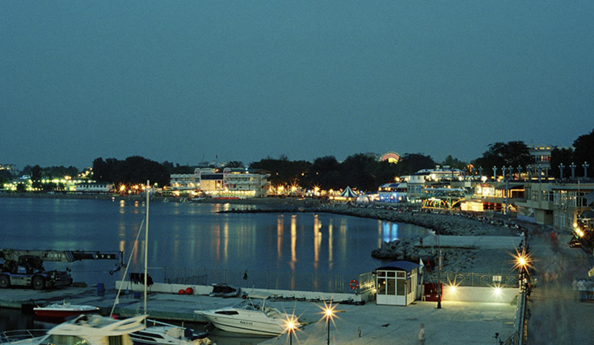 Отели в Анапе снижают цены на проживание в майские праздники