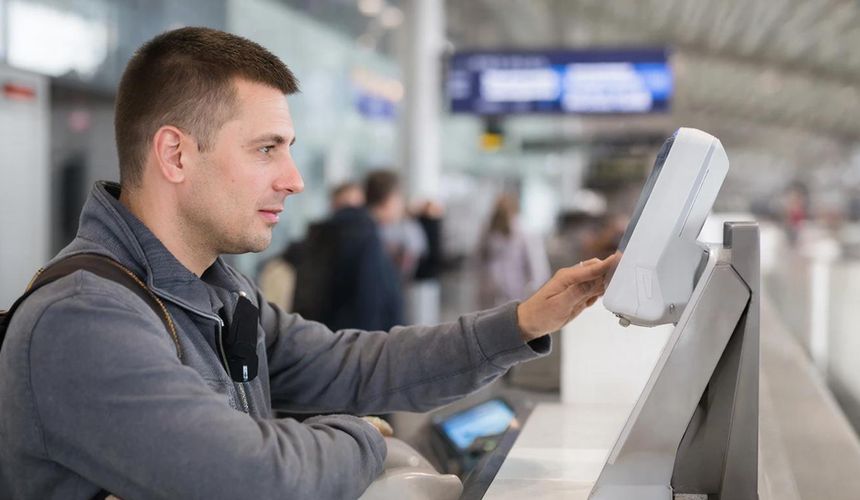 Паспорт не понадобится: в России попасть в самолет можно будет по биометрии