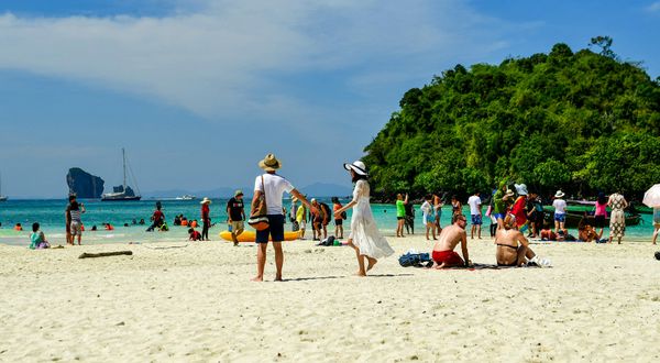 МИД Таиланда снова предложил сократить безвиз для туристов до 30 дней