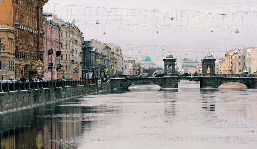 Зарубежные туроператоры увозят домой часть Петербурга