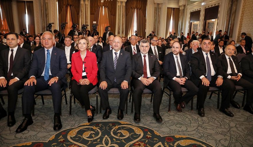 Власти Турции снова заговорили о рекордном турпотоке в страну
