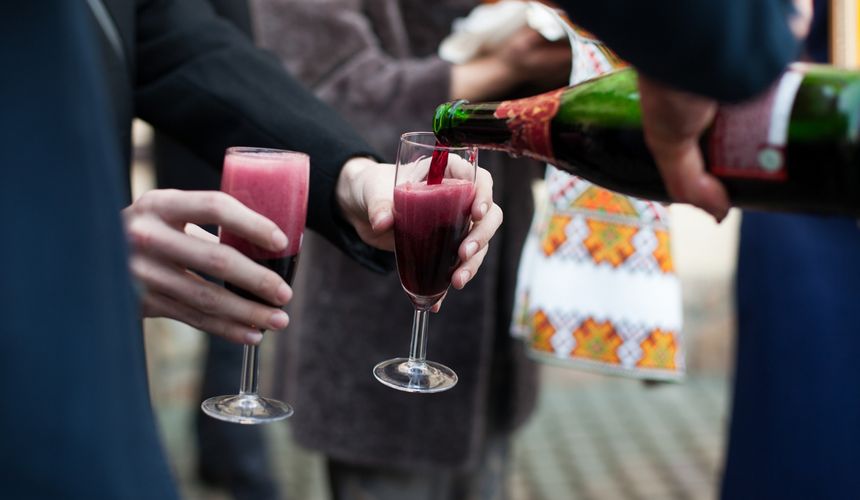 Новый год в небе: розыгрыши, спецменю и шампанское