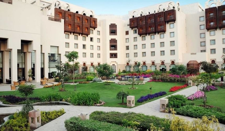 Ковры и арабески: что известно об отеле, где пройдут переговоры о мире на Ближнем Востоке