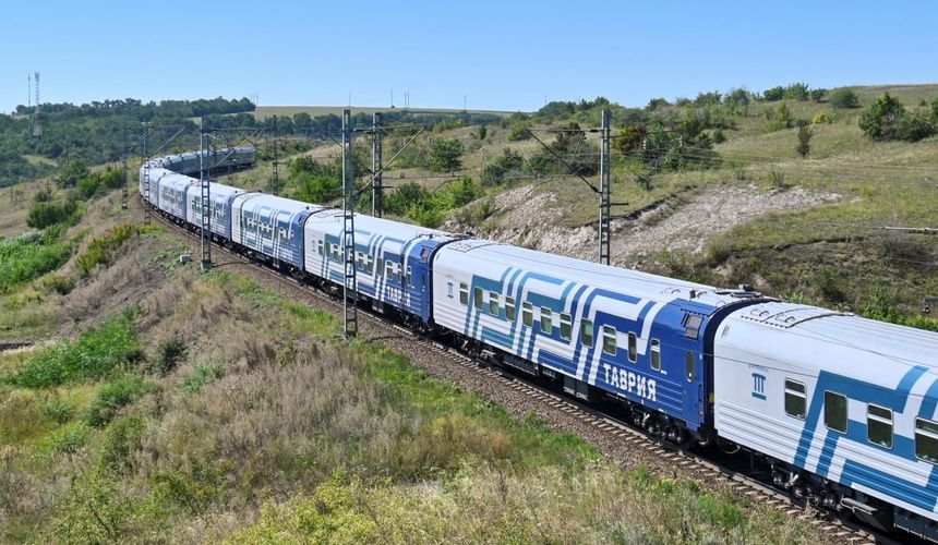 Из-за ночного закрытия Крымского моста опаздывают 18 поездов