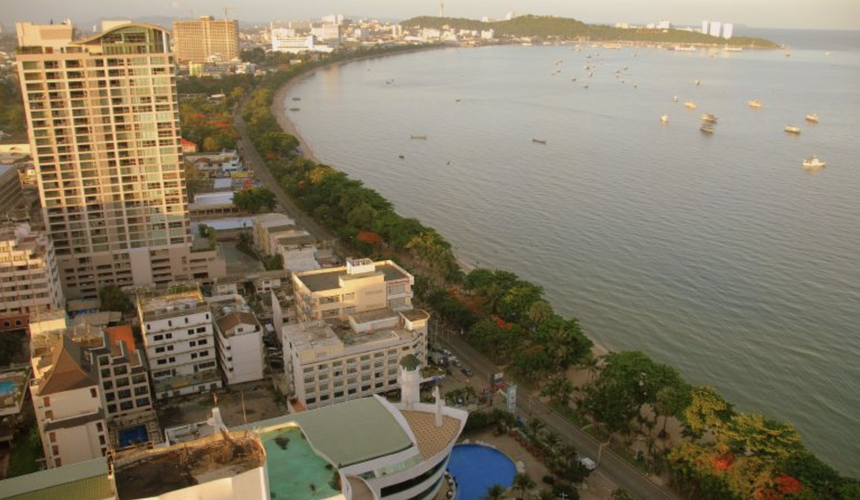 Рейсы из Нячанга и в Паттайю задерживаются на 7–14 часов после вынужденной посадки самолета в Китае