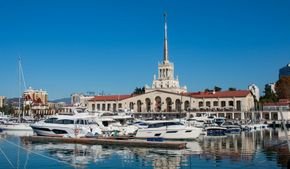 В Сочи теперь будут ежедневно проверять пляжи и качество воды в море