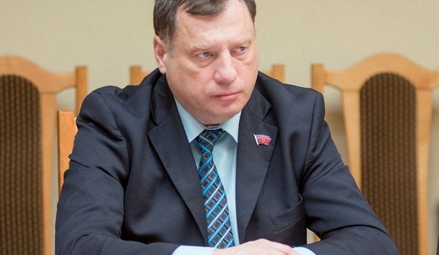  После заграничного отдыха депутатов всем россиянам предложили отказаться от зарубежных поездок
