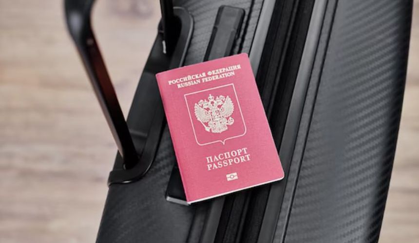 Паспорта российских туристов сместились на строку ниже в мировом рейтинге