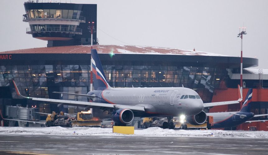 Аэропорт Шереметьево возобновил прием самолетов после снежного коллапса
