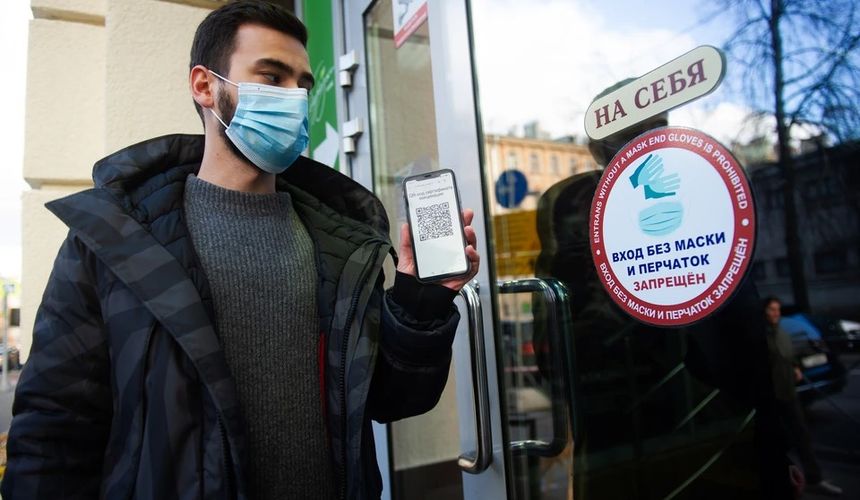 Петербург снимает часть ковидных ограничений