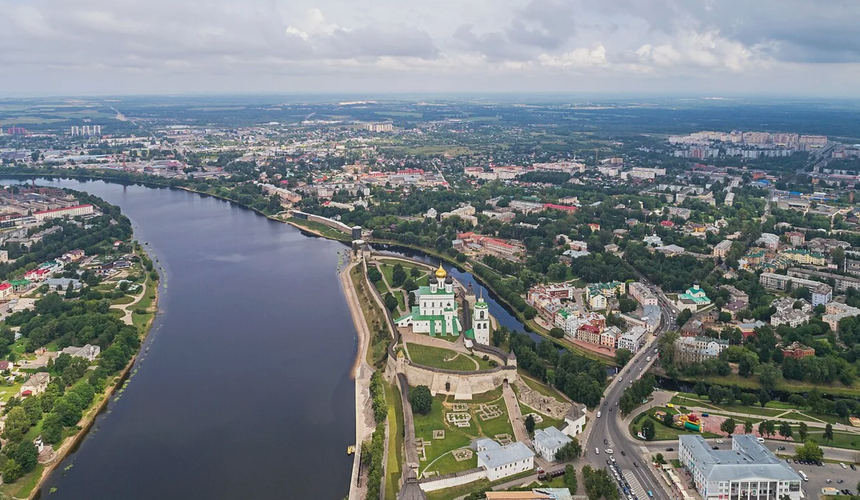 В Псковской области предложили ввести кешбэк для туристов из Беларуси