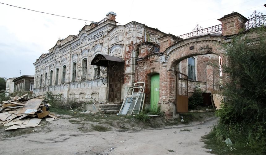 Чтобы принимать туристов в особняке, на согласования надо потратить годы