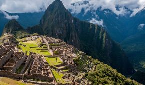 Лобовое столкновение поездов в Перу: россияне заблокированы в Мачу-Пикчу 