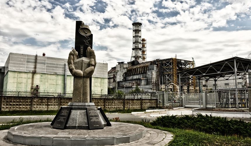 Украина закрывает для туристов Чернобыльскую зону на неопределенный срок