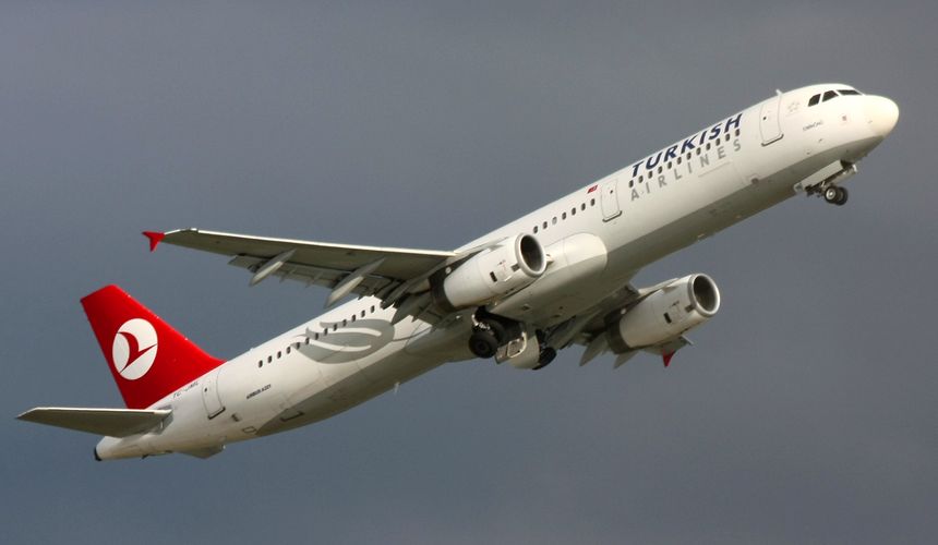 Рейс Turkish Airlines в Анталью из Казани задерживается более чем на полсуток