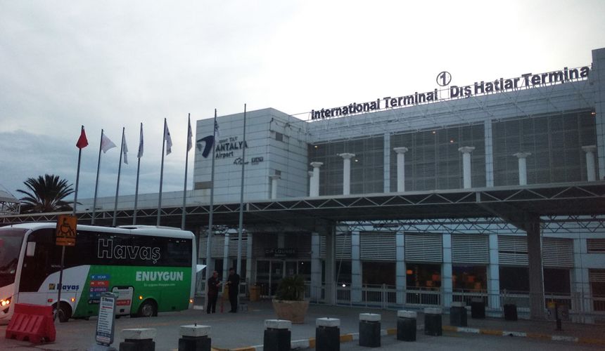 Turkish Airlines вновь забыла погрузить багаж туристов на рейсы Анталья – Внуково