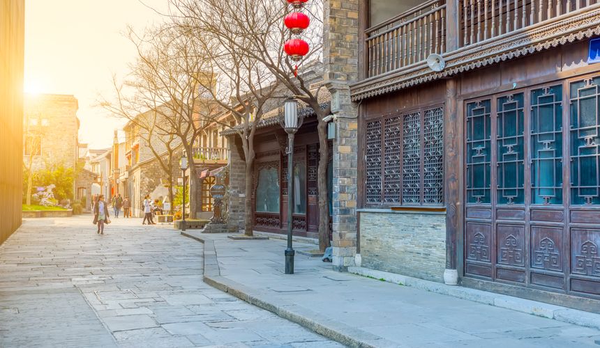 Бутик-лайнер и горы «Аватара»: ради чего стоит слетать на Новый год в Китай