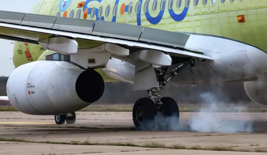 Пассажиры увидят импортозамещенный Superjet 100 до конца года