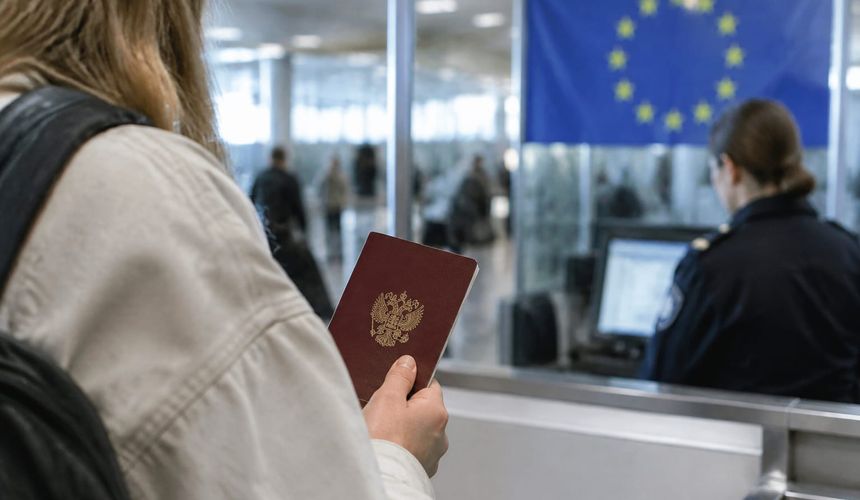 Глава МИД Финляндии призвала ЕС запретить туристические визы россиянам